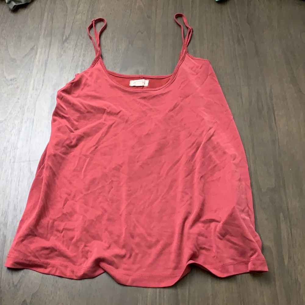 Flowy red tank